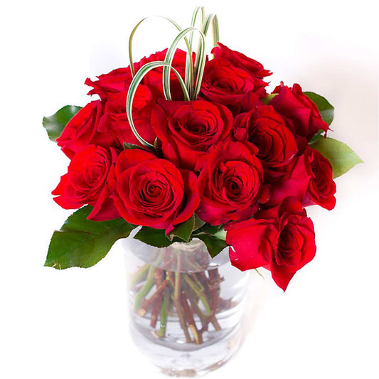 Chic Rose Arrangement Red